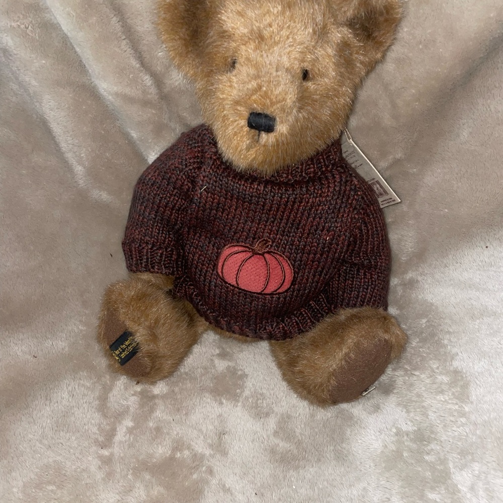 Boyd’s Bear Harvey, Bear of the Month September 2006